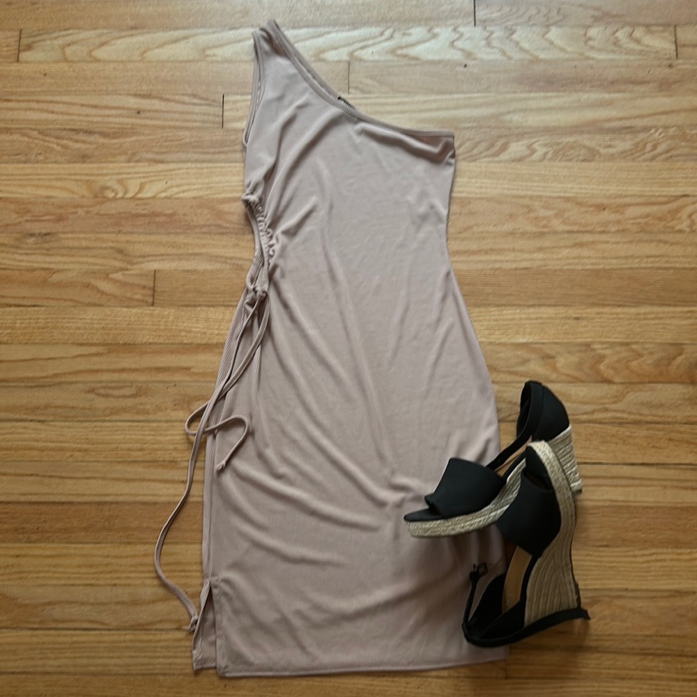 🔥Worn once. Pink Vanilla Dress